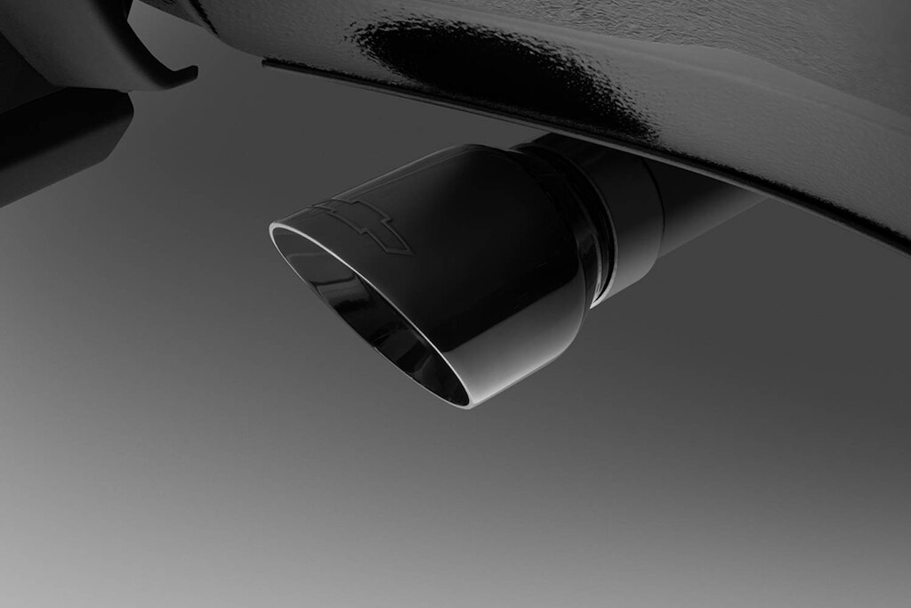 Punta de escape de 3.6L en color negro cromado con logotipo Chevrolet para Tahoe 2024