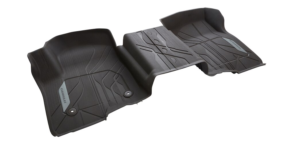 Tapete vinil rigido 1ra fila en gris con emblema Chevrolet para Chevrolet Silverado Turbo 2025